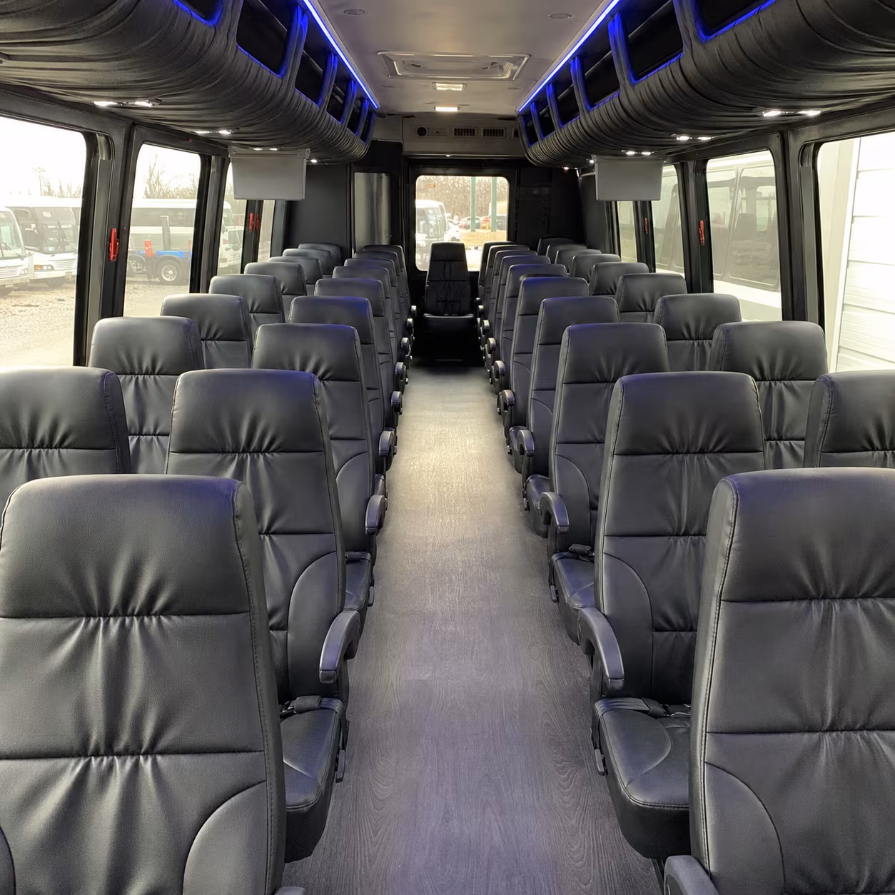 charter buses for corporate wine tour groups in southern oregon
