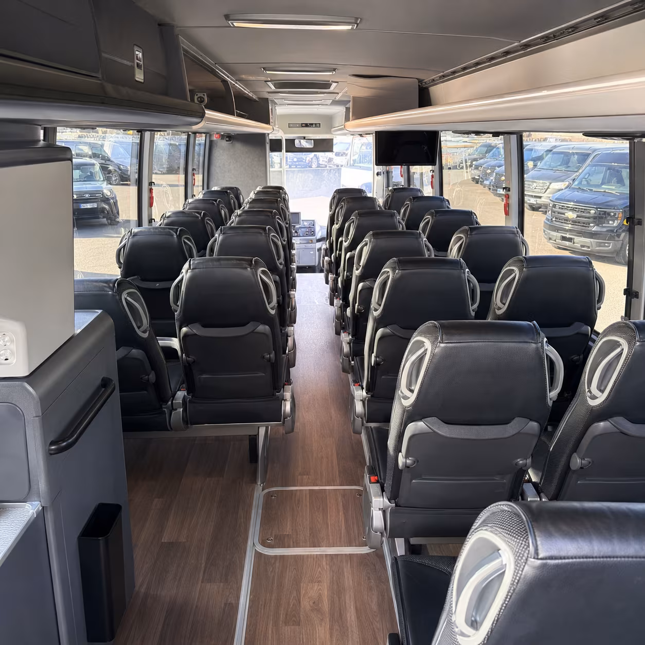 charter buses for winery and corporate retreat transportation in the rogue valley