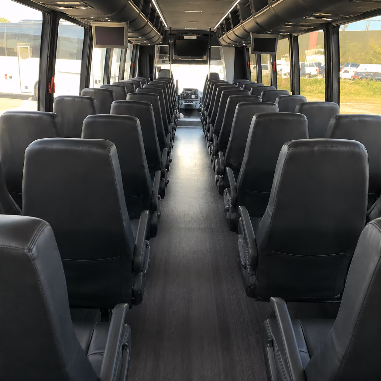 winery tour and wine trail buses for rogue valley wedding weekends
